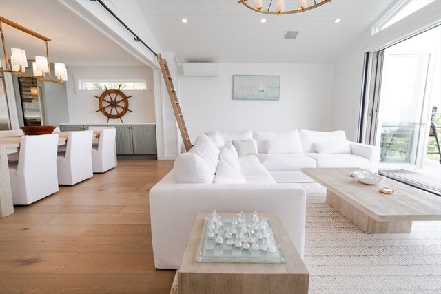 16 Pilgrim Way, Plymouth, MA 02360