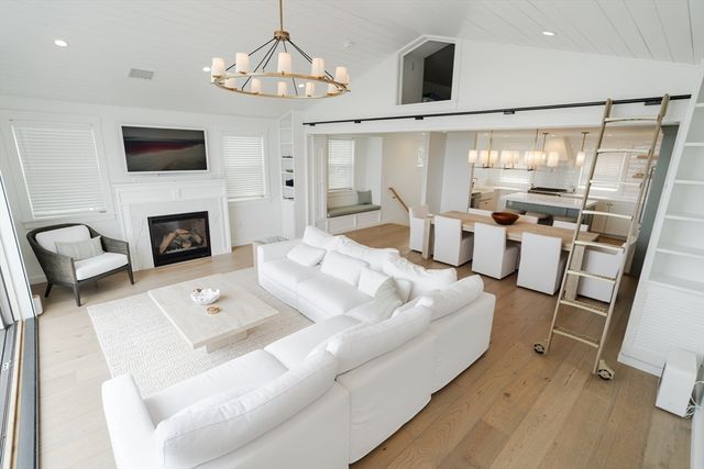 16 Pilgrim Way, Plymouth, MA 02360