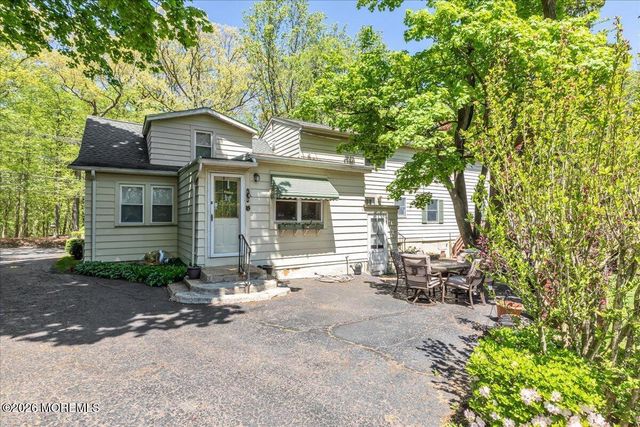 228 Red Hill Road, Middletown, NJ 07748