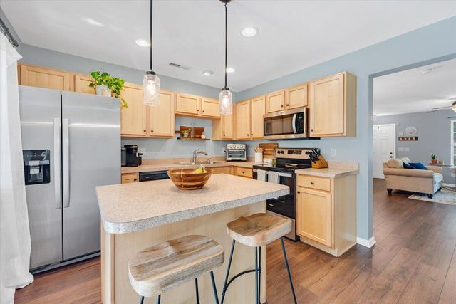 454 Doane Way, Wando, SC 29492