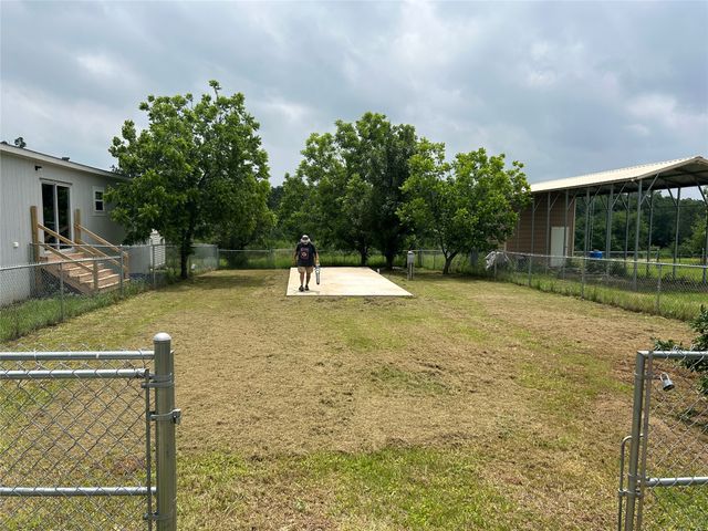 423 Waterfront Row, Quitman, TX 75783
