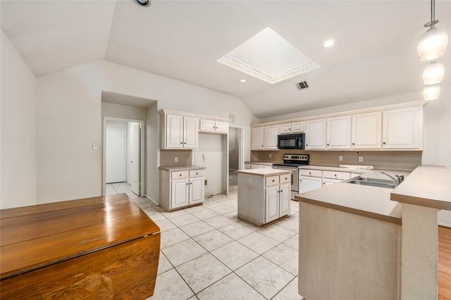 3133 Chimney Hill Drive, Waco, TX 76708