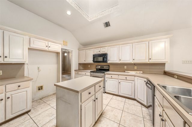 3133 Chimney Hill Drive, Waco, TX 76708