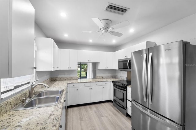 3766 BALLANTRAE DRIVE 22D, Sarasota, FL 34238