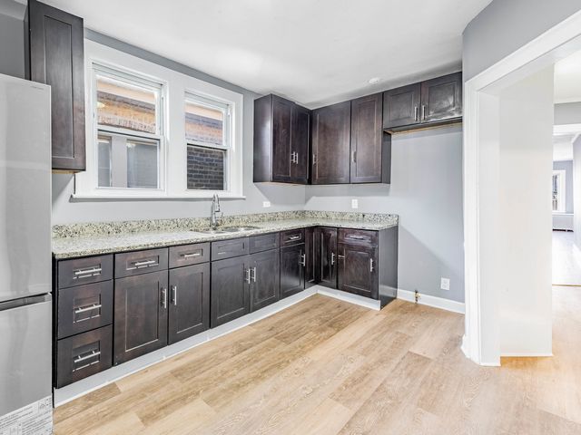 5519 S Seeley Avenue, Chicago, IL 60636