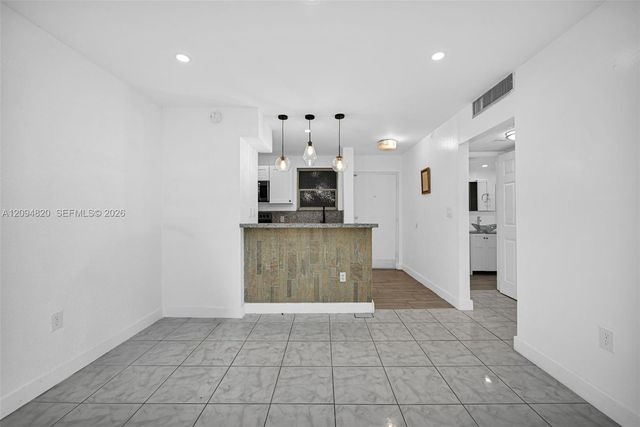 13101 Memorial Highway 104, North Miami, FL 33161