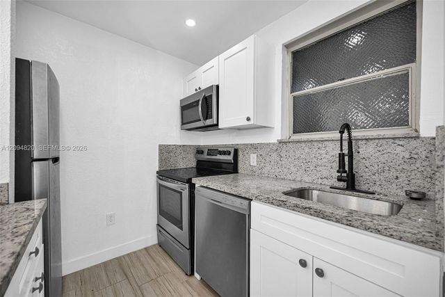 13101 Memorial Highway 104, North Miami, FL 33161