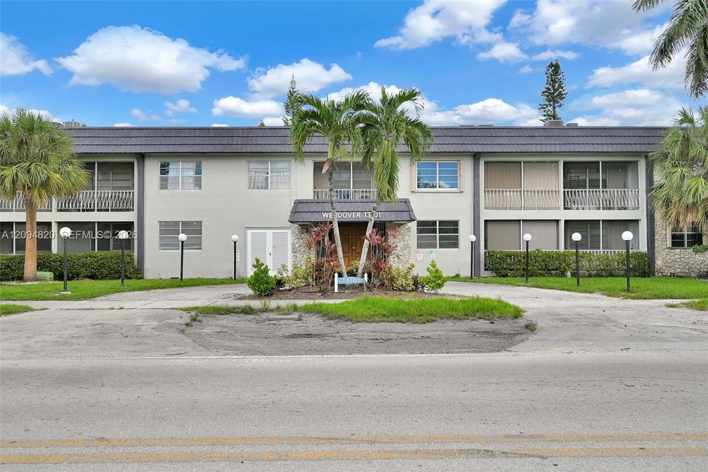 13101 Memorial Highway 104, North Miami, FL 33161