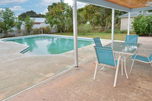 420 SE Streamlet Avenue, Port St. Lucie, Port St Lucie, FL 34983