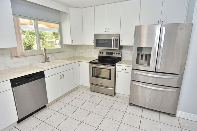 420 SE Streamlet Avenue, Port St. Lucie, Port St Lucie, FL 34983
