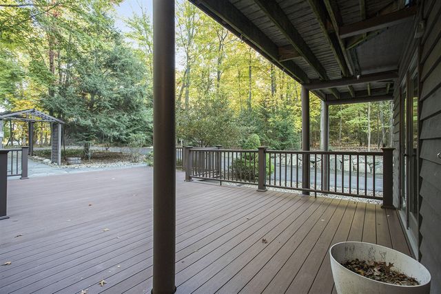 8425 Oakside Street, Portage, MI 49002