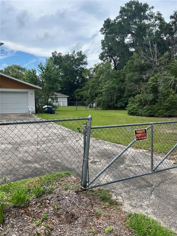 305 VIOLETWOOD ROAD, Deland, FL 32720