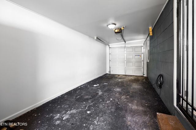 2321 Coker Ave, Knoxville, TN 37917