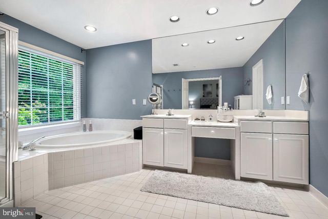 11405 CEDAR RIDGE DR, Potomac, MD 20854