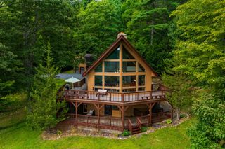 132 Loveland Hill Road, Hartford, VT 05001