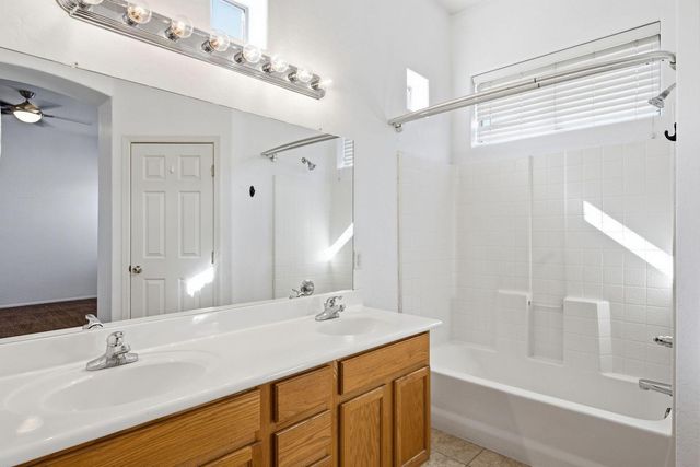 906 E Sheffield Avenue, Chandler, AZ 85225