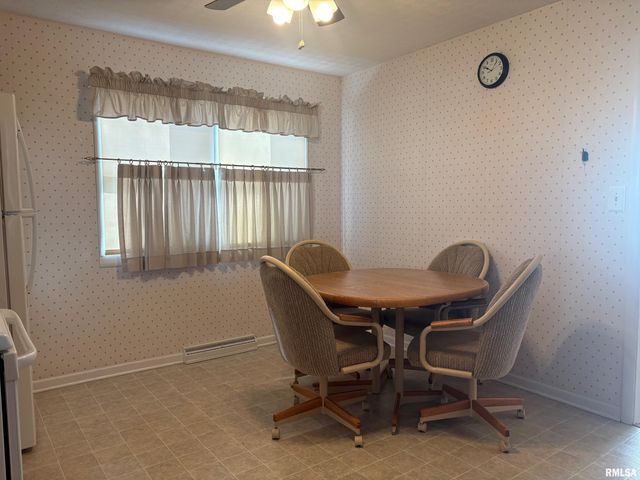 2135 W HARPER Terrace, Peoria, IL 61604