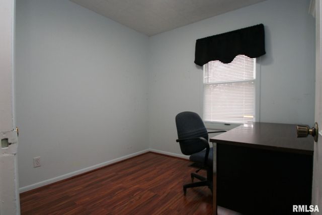 2135 W HARPER Terrace, Peoria, IL 61604