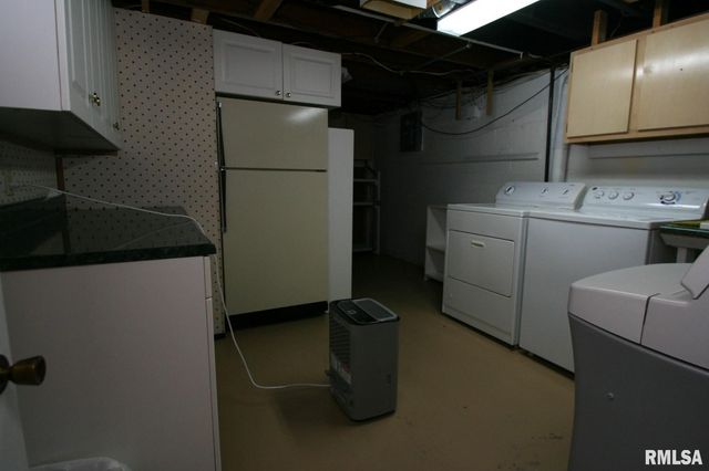 2135 W HARPER Terrace, Peoria, IL 61604