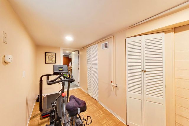 1005 Hannah Avenue, Forest Park, IL 60130