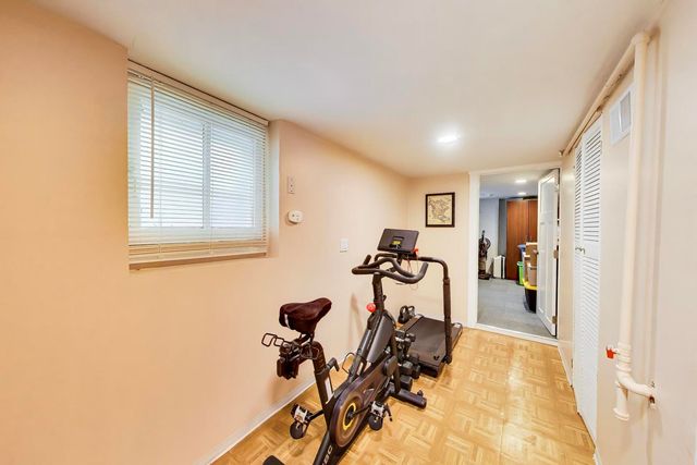 1005 Hannah Avenue, Forest Park, IL 60130