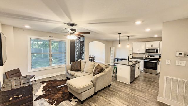 414B Oak St, Clarksville, TN 37042