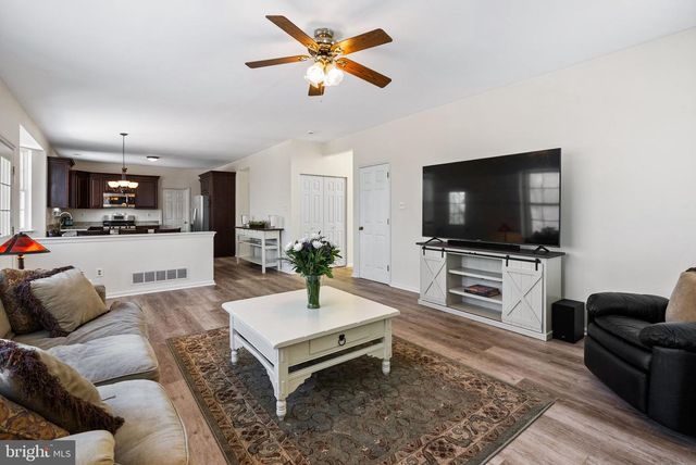 160 JOAN DR, Collegeville, PA 19426