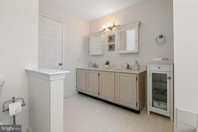 160 JOAN DR, Collegeville, PA 19426