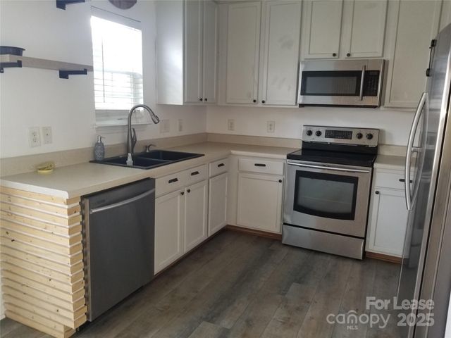 8716 Berrybrook Lane, Charlotte, NC 28269