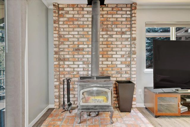 17862 Foxtail Dr, Penn Valley, CA 95946