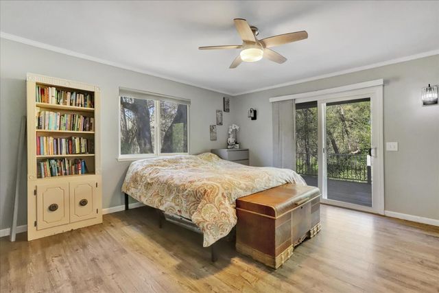 17862 Foxtail Dr, Penn Valley, CA 95946