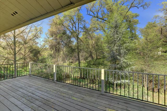 17862 Foxtail Dr, Penn Valley, CA 95946