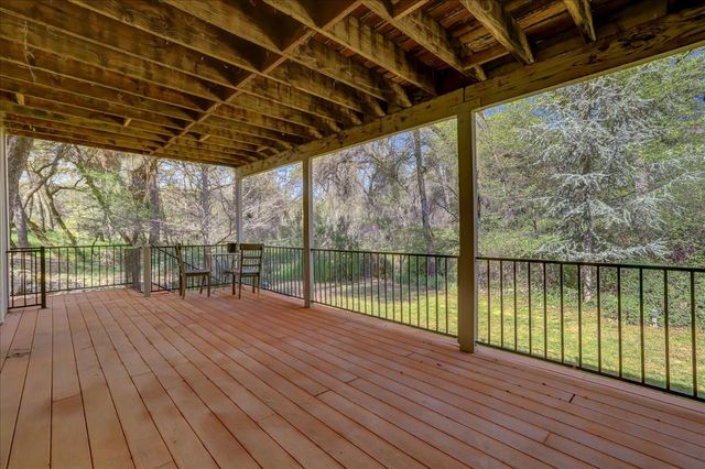 17862 Foxtail Dr, Penn Valley, CA 95946