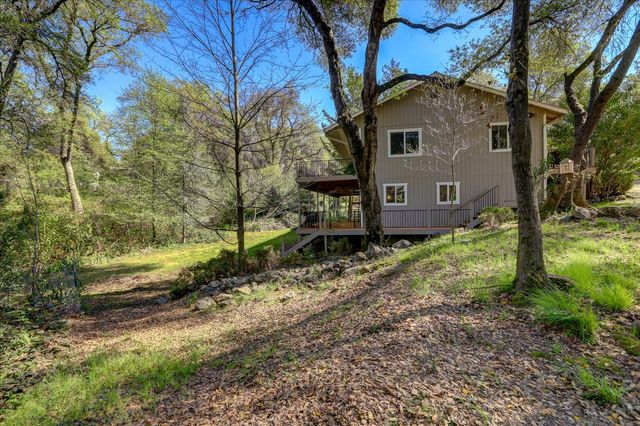 17862 Foxtail Dr, Penn Valley, CA 95946