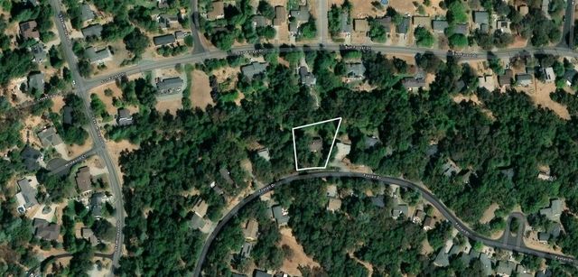 17862 Foxtail Dr, Penn Valley, CA 95946