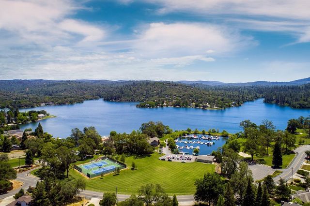 17862 Foxtail Dr, Penn Valley, CA 95946