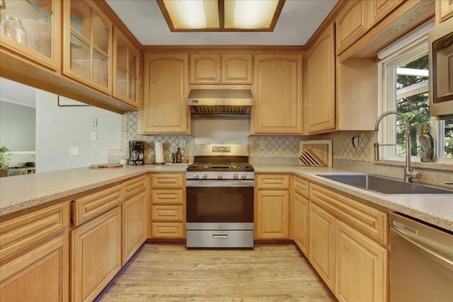 17862 Foxtail Dr, Penn Valley, CA 95946