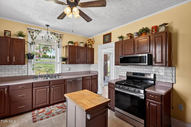 305 Texas Avenue, Bristol, VA 24201