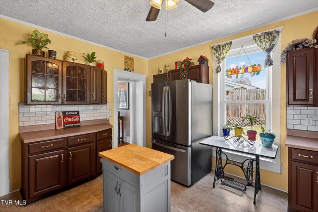 305 Texas Avenue, Bristol, VA 24201