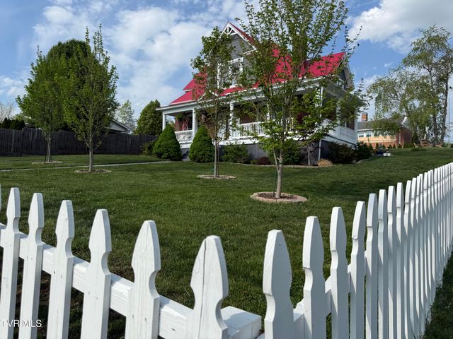 305 Texas Avenue, Bristol, VA 24201