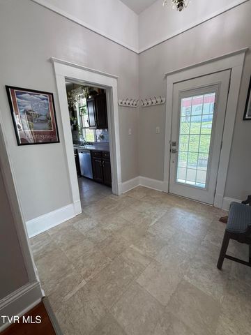 305 Texas Avenue, Bristol, VA 24201