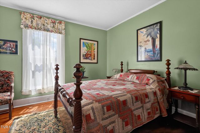 305 Texas Avenue, Bristol, VA 24201