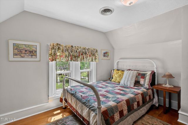 305 Texas Avenue, Bristol, VA 24201