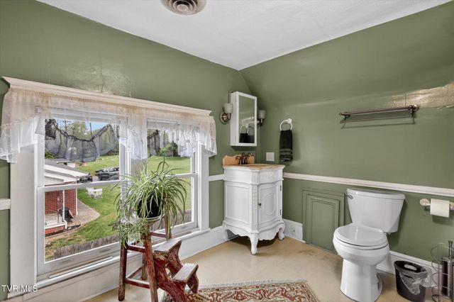 305 Texas Avenue, Bristol, VA 24201