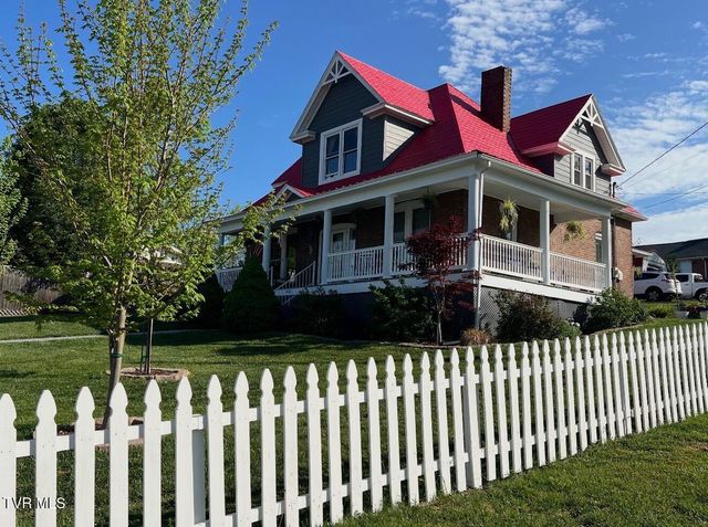 305 Texas Avenue, Bristol, VA 24201