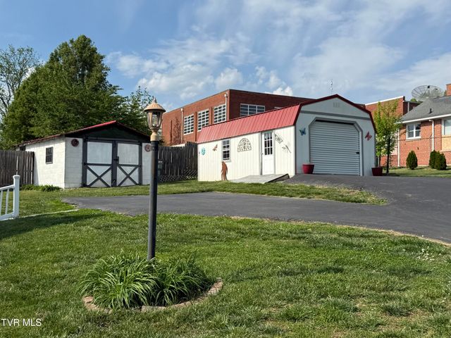 305 Texas Avenue, Bristol, VA 24201
