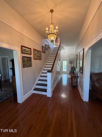 305 Texas Avenue, Bristol, VA 24201