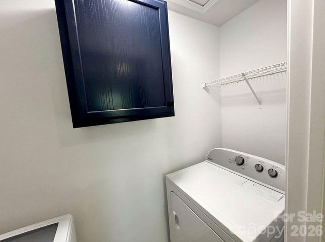 1423 Chelveston Drive, Charlotte, NC 28208