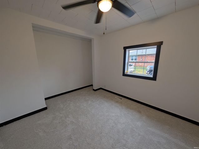 7625 N ST RD 159, Bicknell, IN 47512