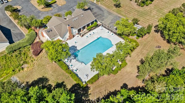 10652 Hill Point Court, Charlotte, NC 28262
